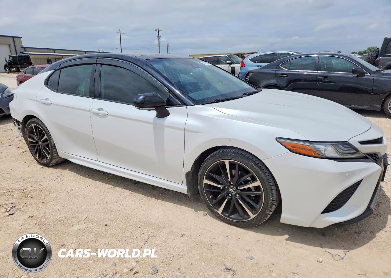 2019 Toyota Camry Xse VIN:4T1B61HK1KU167929 - 4