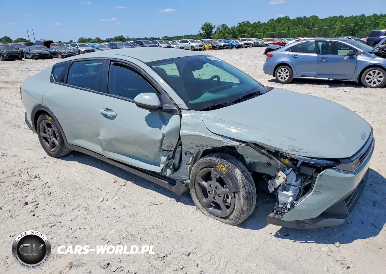 2025 Kia K4 Lxs VIN:3KPFT4DE2SE152953 - 4
