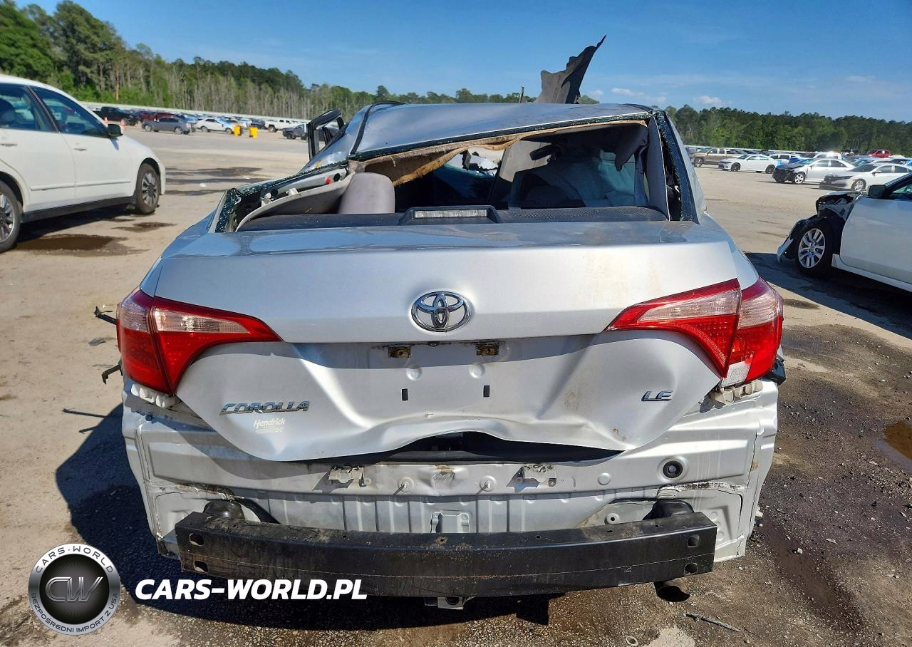 2018 Toyota Corolla Le VIN:5YFBURHE0JP772006 - 6