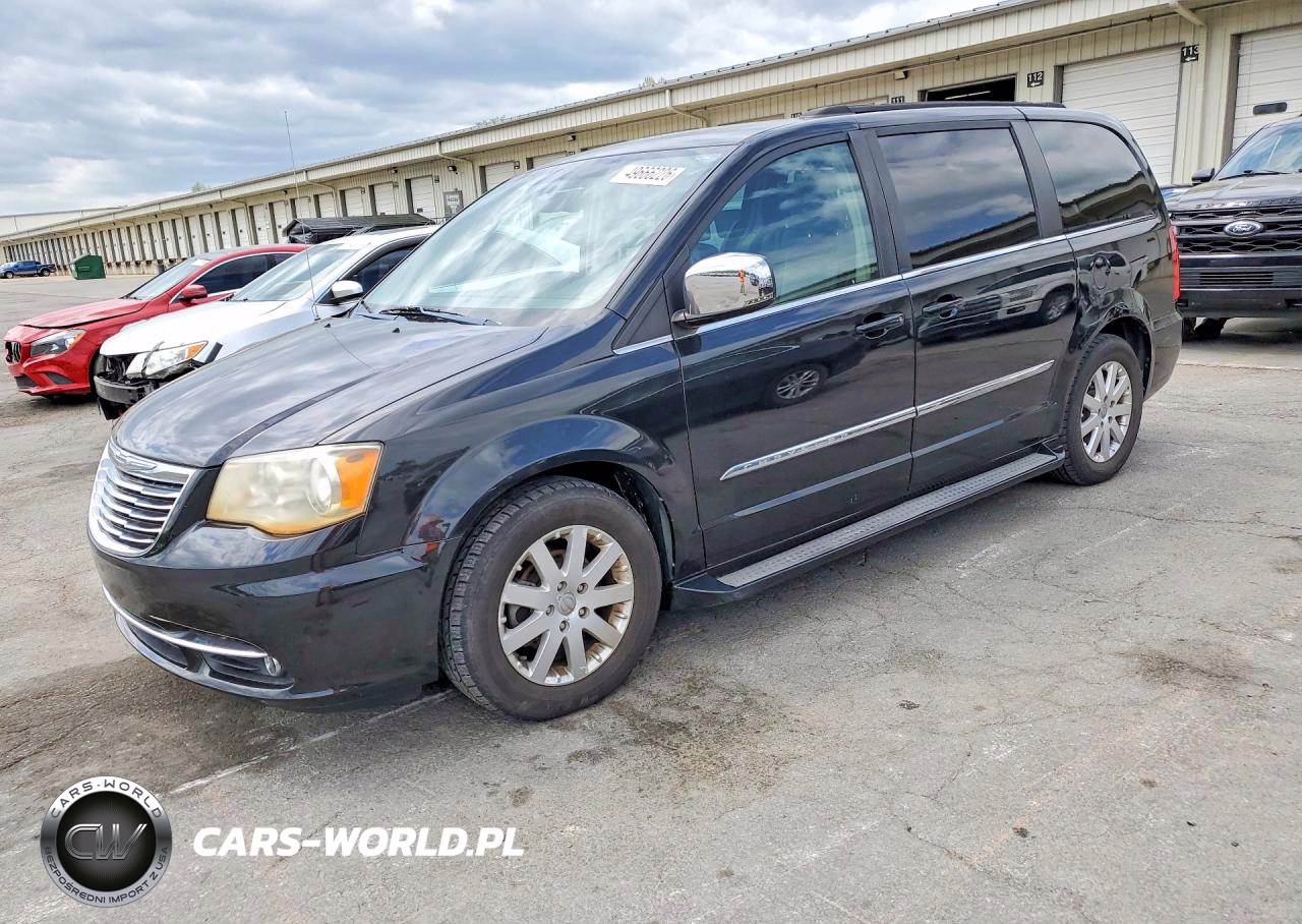 2011 Chrysler Town & Country Touring L
