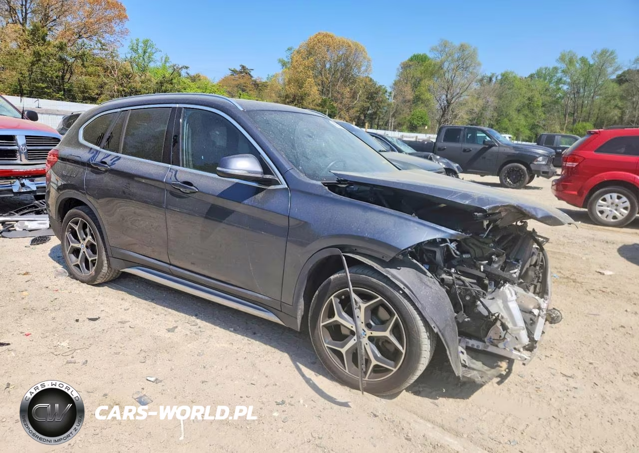 2018 BMW X1 xDrive28I VIN:WBXHT3C34J5L33343 - 4