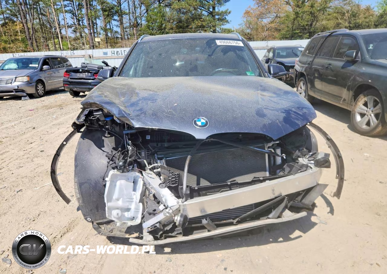 2018 BMW X1 xDrive28I VIN:WBXHT3C34J5L33343 - 5