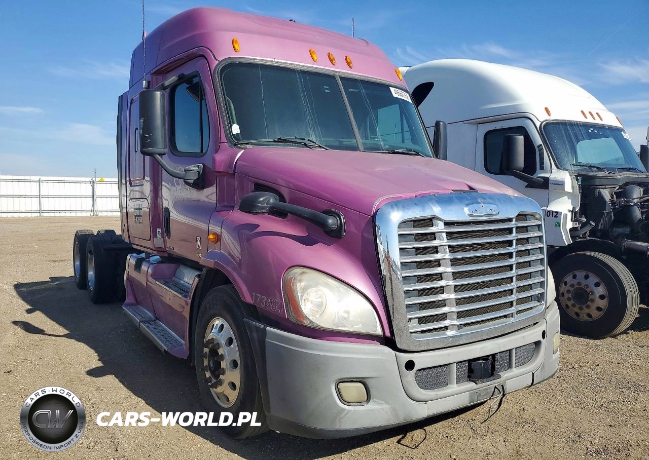 2012 Freightliner Cascadia 113 Semi Truck