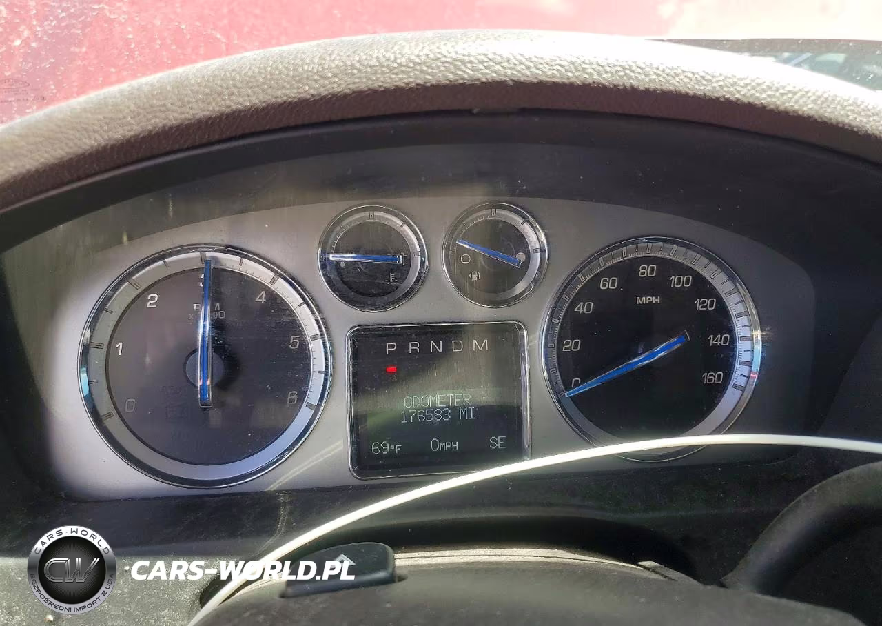 2009 Cadillac Escalade Luxury VIN:1GYFK23269R233123 - 9