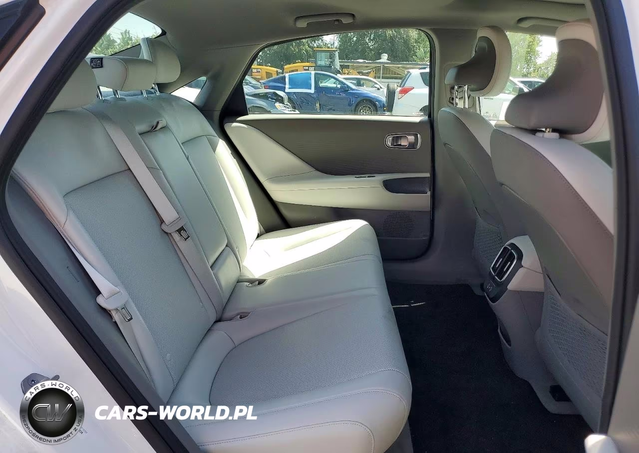 2025 Hyundai Ioniq 6 Limited VIN:KMHM54AA5SA114828 - 10