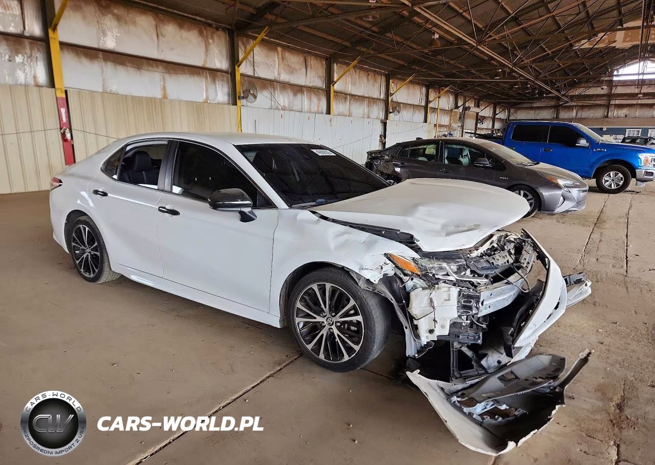 2020 Toyota Camry Se VIN:4T1G11AK5LU944158 - 4