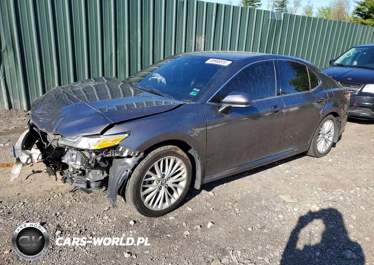 2018 Toyota Camry Hybrid Xle