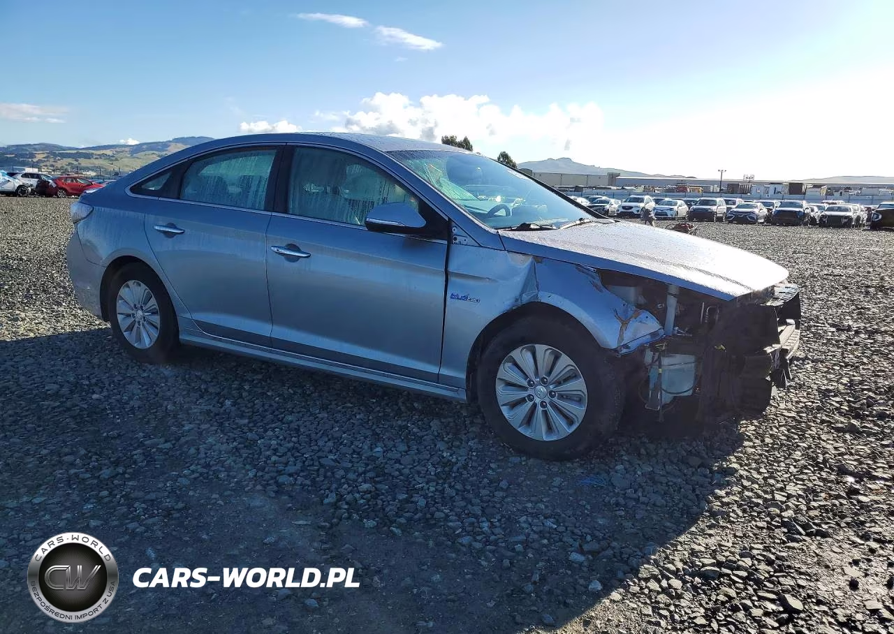 2017 Hyundai Sonata Hybrid Se VIN:KMHE24L1XHA046724 - 4