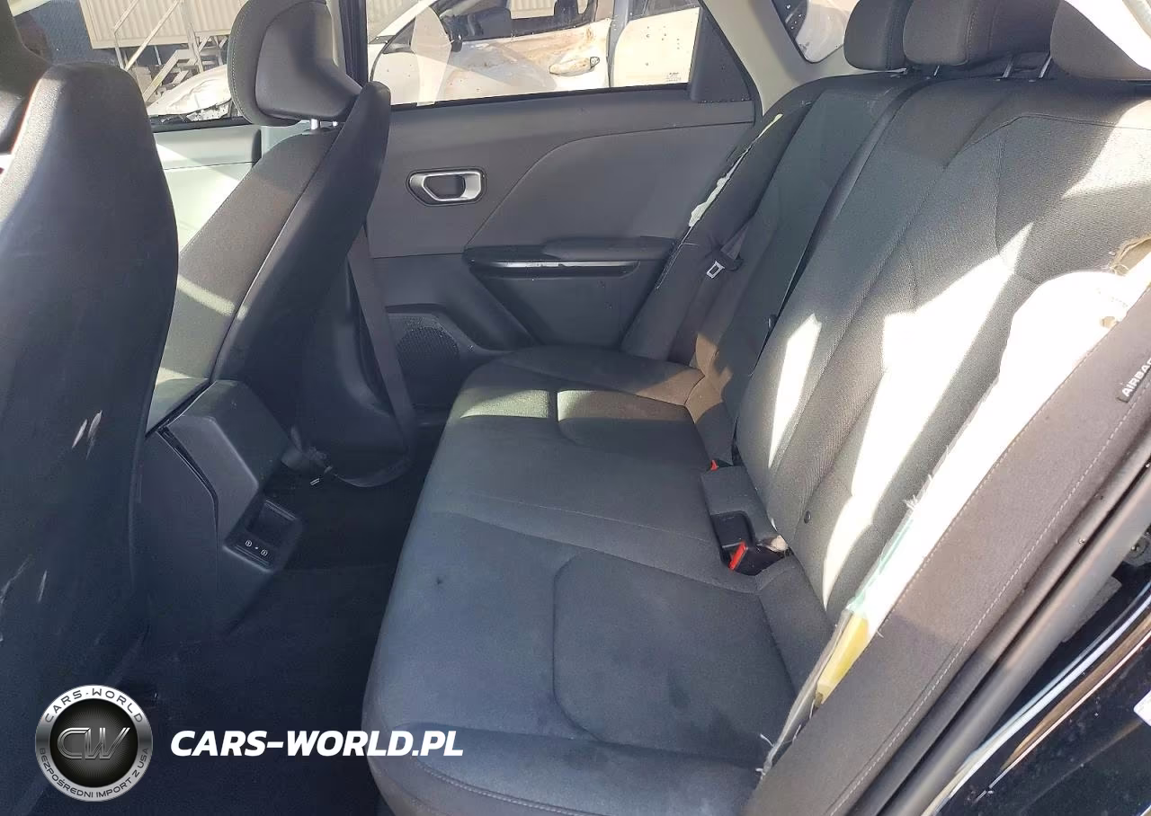 2025 Kia K4 Lxs VIN:3KPFT4DE6SE054816 - 10