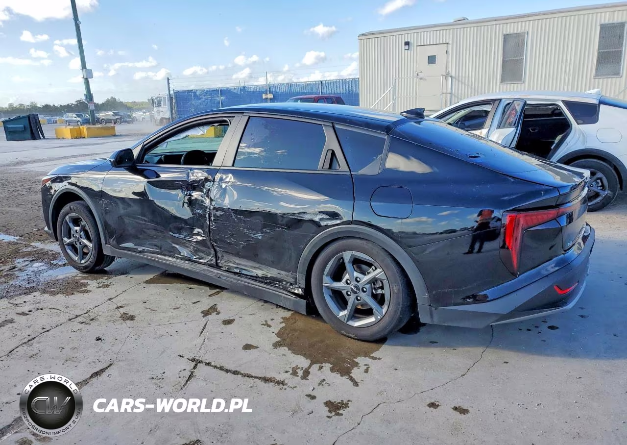2025 Kia K4 Lxs VIN:3KPFT4DE6SE054816 - 2