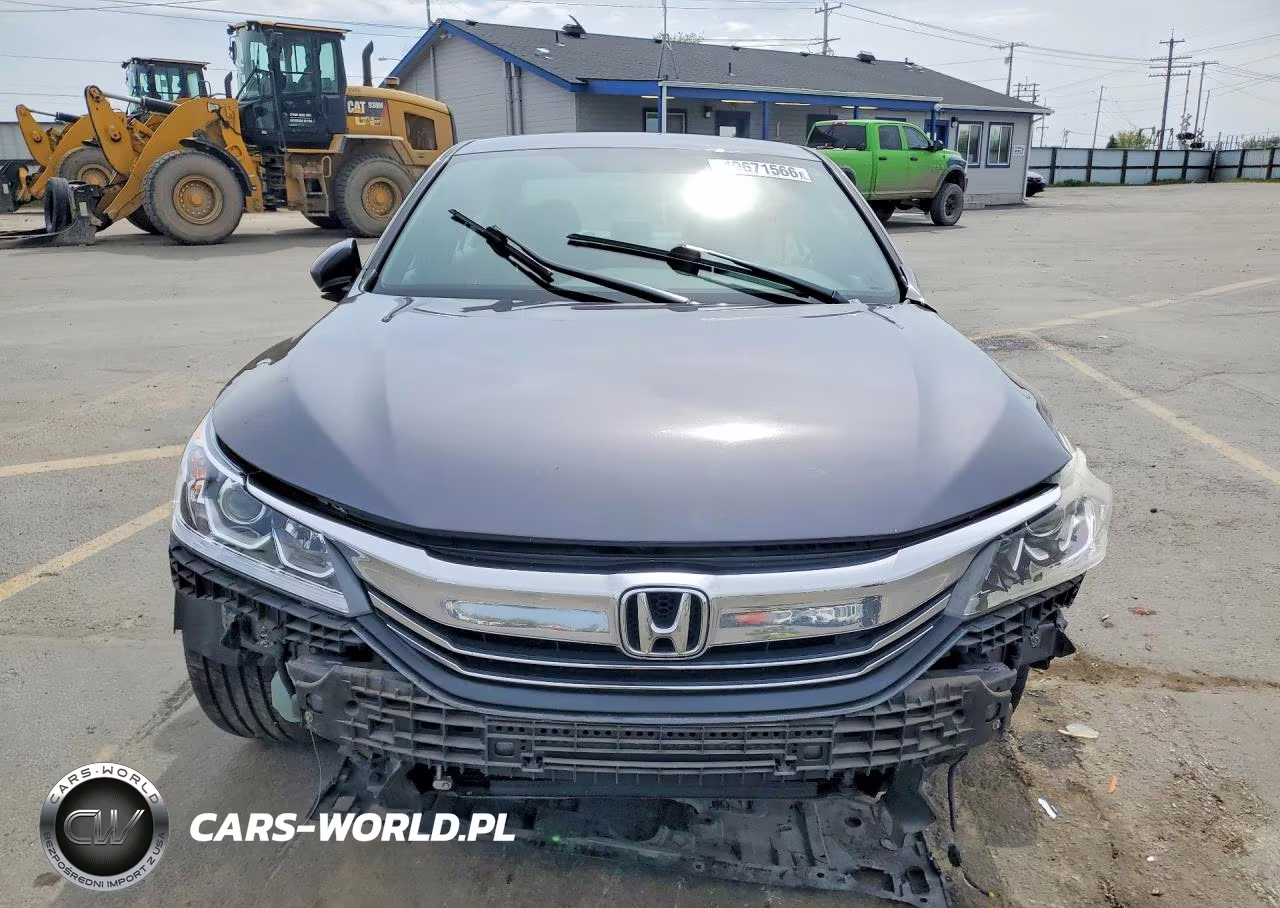 2017 Honda Accord Sport VIN:1HGCR2F5XHA139576 - 5