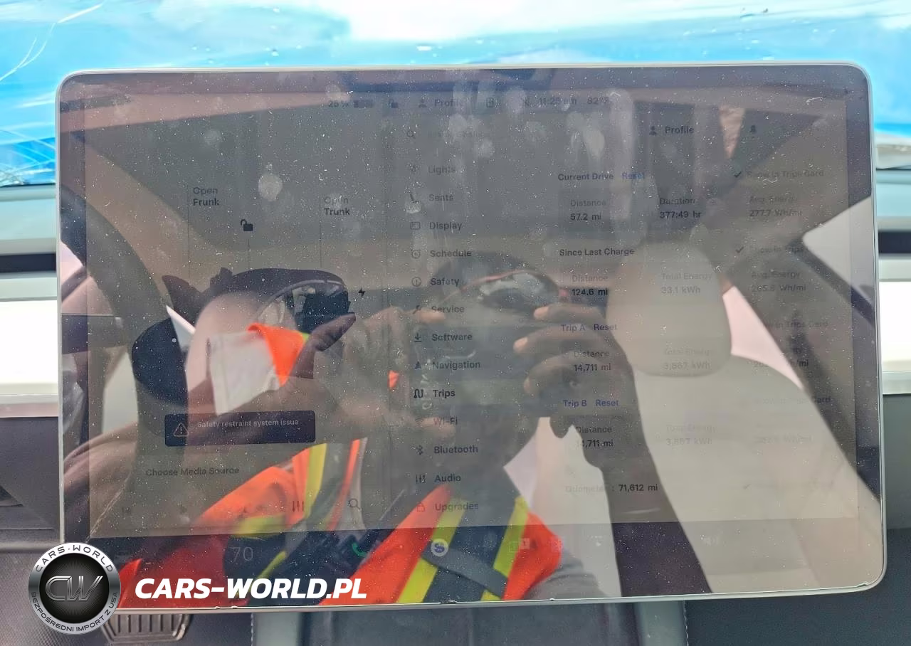 2022 Tesla Model 3 VIN:5YJ3E1EB2NF269656 - 9