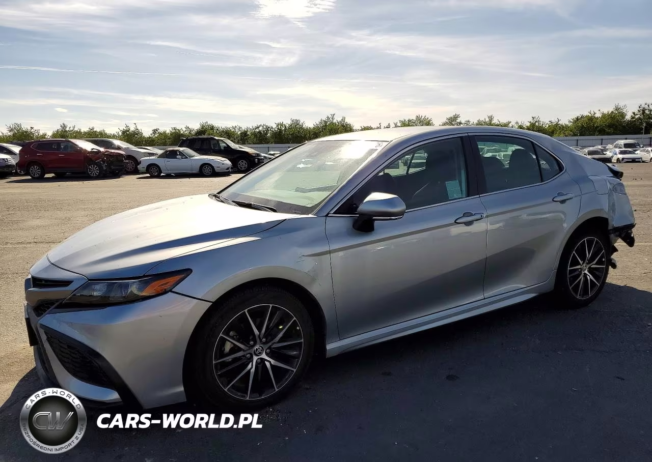 2024 Toyt Camry