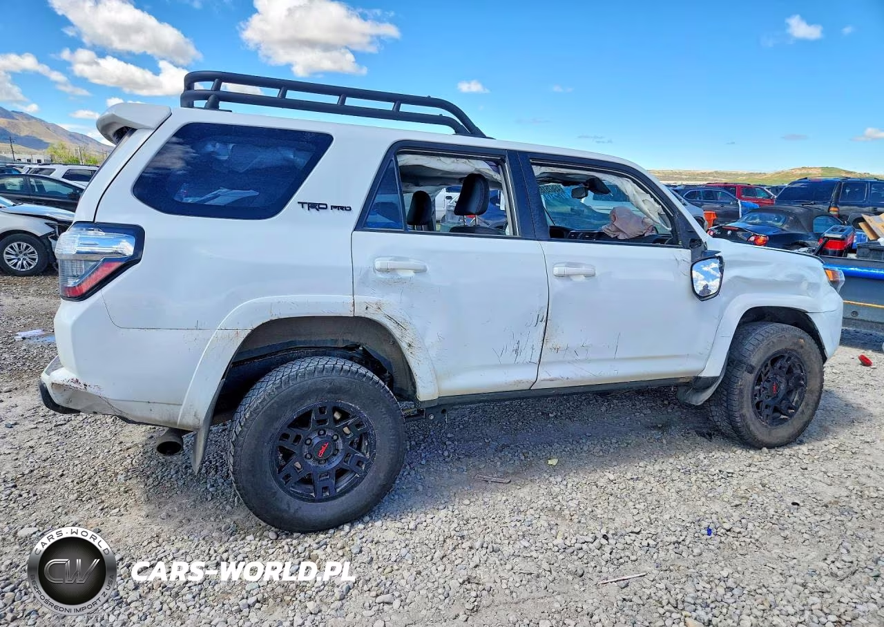 2024 Toyota 4Runner Trd Pro VIN:JTELU5JR5R6261447 - 3