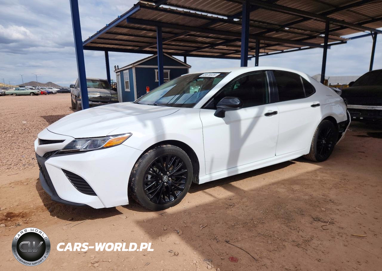 2020 Toyota Camry Se Nightshade