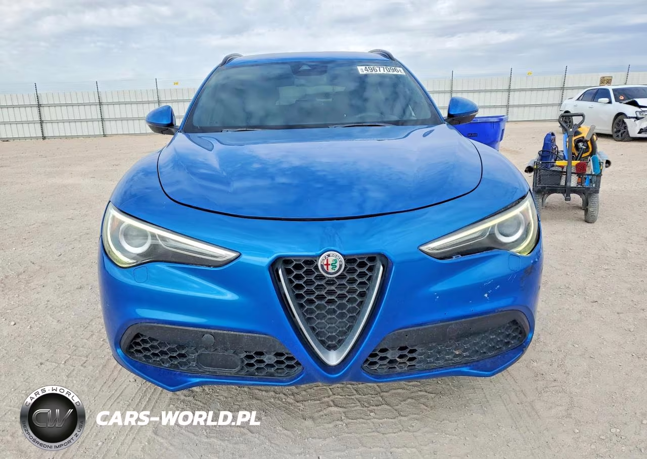 2018 Alfa Romeo Stelvio Ti Sport VIN:ZASFAKNNXJ7B95242 - 5
