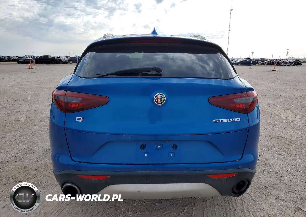2018 Alfa Romeo Stelvio Ti Sport VIN:ZASFAKNNXJ7B95242 - 6