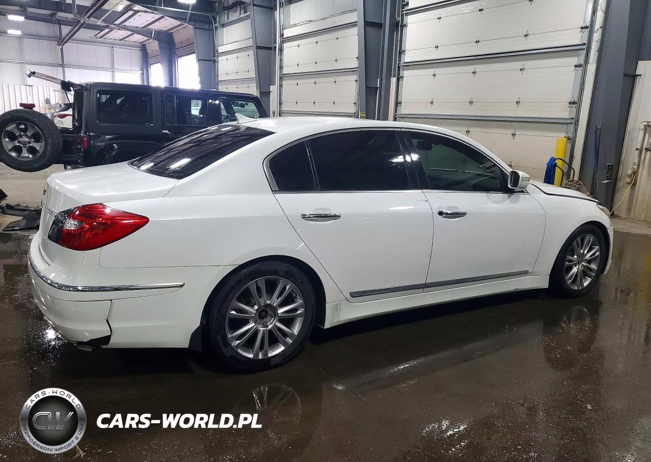 2012 Hyundai Genesis 5.0L VIN:KMHGC4DH6CU185922 - 3