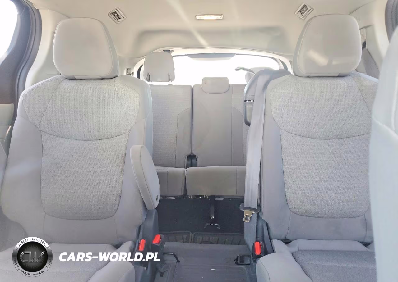2021 Toyota Sienna Le VIN:5TDBSKFC6MS019865 - 10