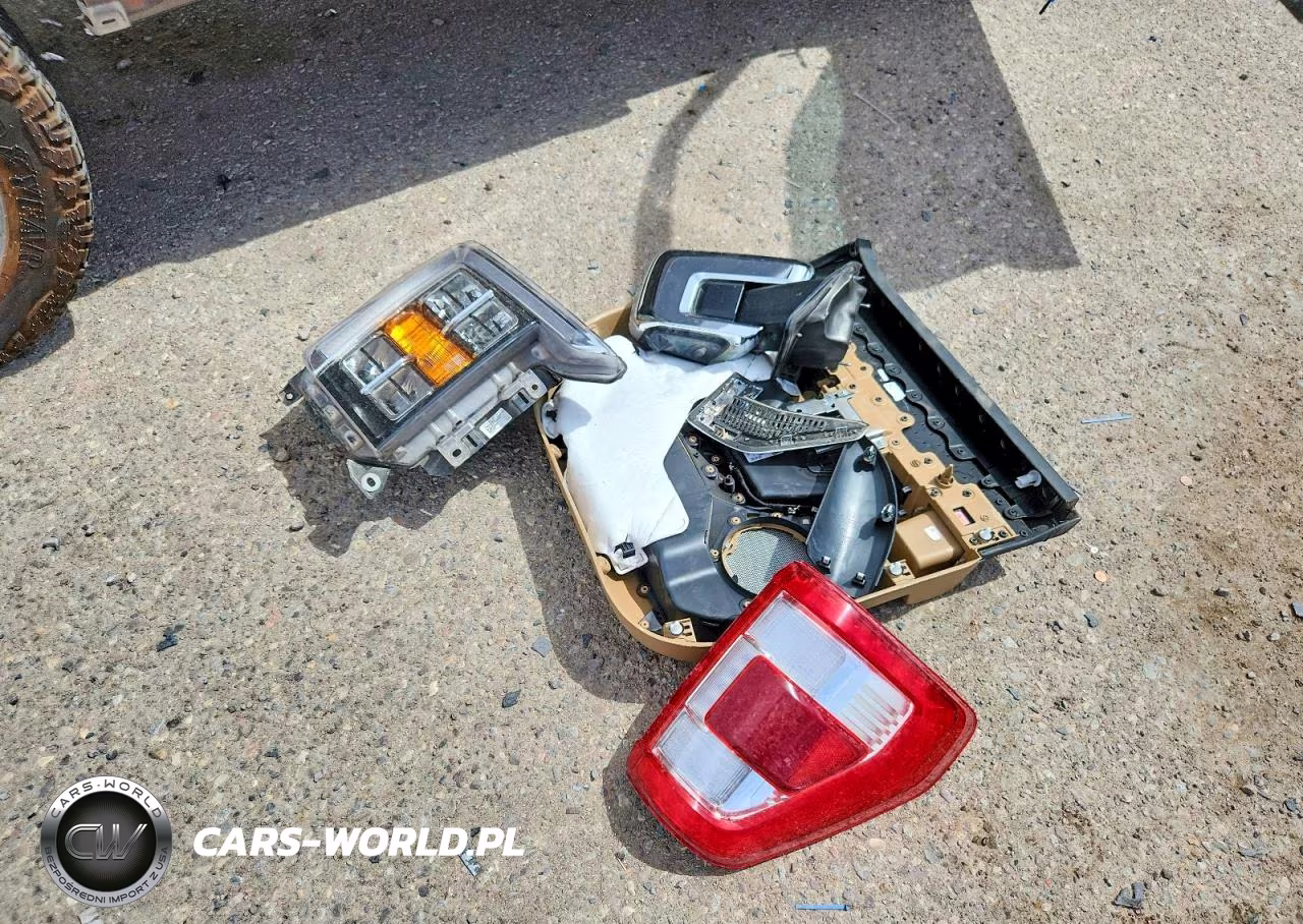 2023 Ford F150 Supercrew VIN:1FTFW1EDXPFC95643 - 12