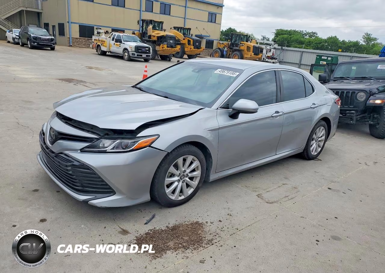 2019 Toyota Camry Le – zdjęcie 1 z 12