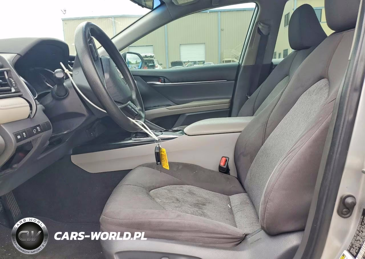 2019 Toyota Camry Le VIN:4T1B11HK3KU252253 - 7
