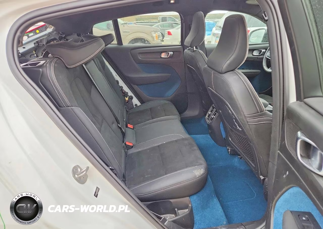 2023 Volvo C40 Recharge Plus VIN:YV4ED3GL7P2053639 - 10