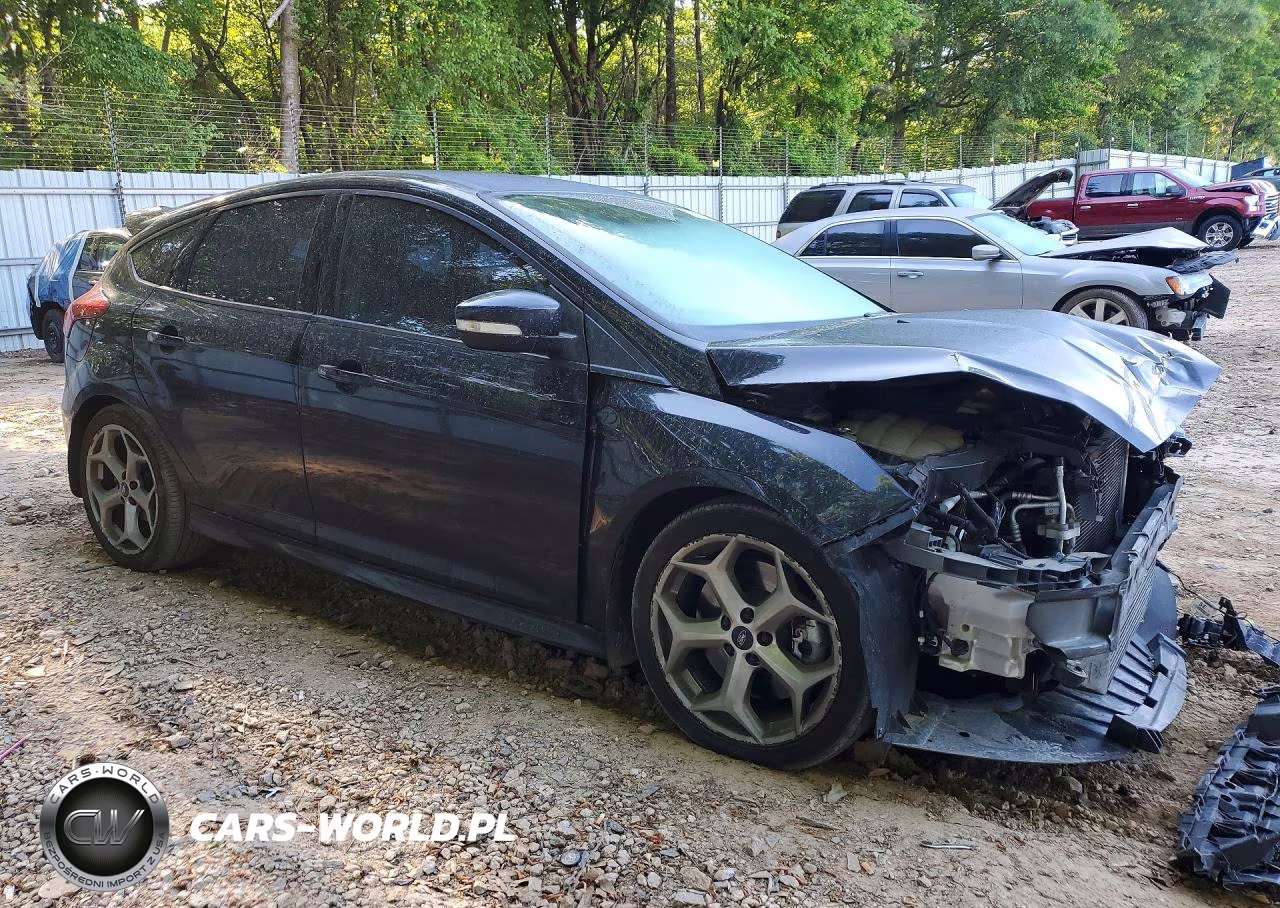 2017 Ford Focus St VIN:1FADP3L95HL256160 - 4