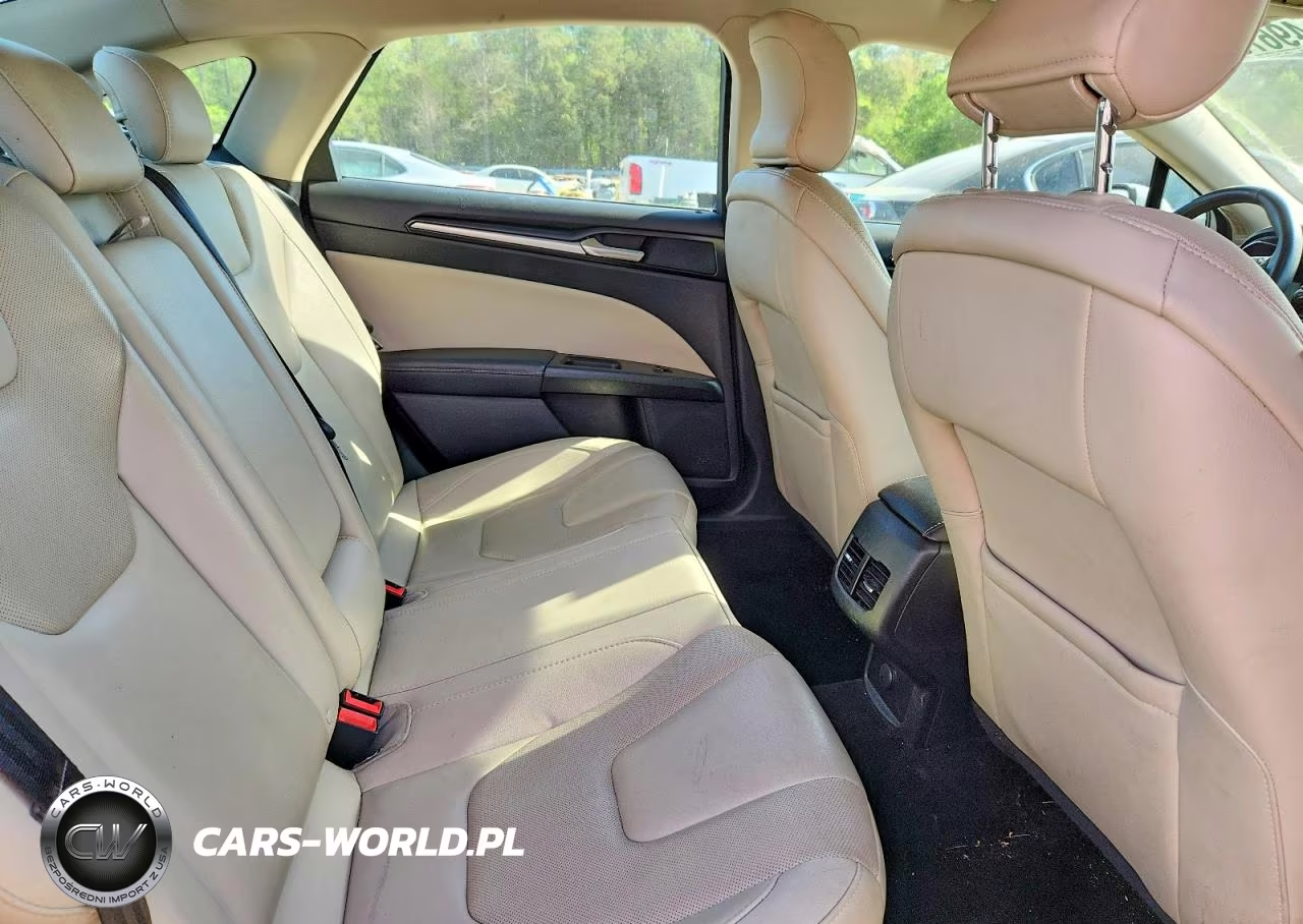 2018 Ford Fusion Titanium VIN:3FA6P0D92JR154778 - 10