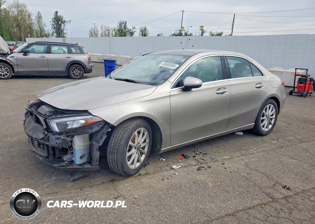 2020 Mercedes-Benz A 220 4Matic – zdjęcie 1 z 12