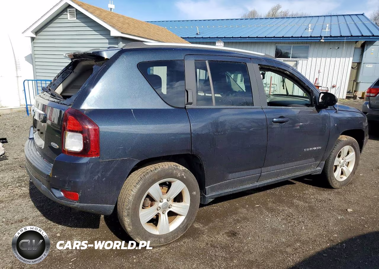 2015 Jeep Compass Latitude VIN:1C4NJDEB5FD207456 - 3