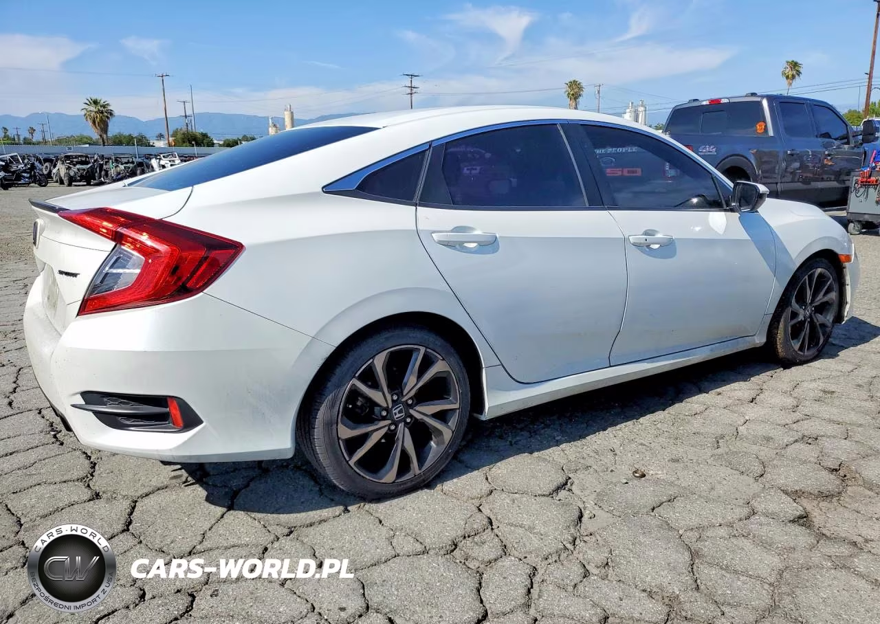 2019 Honda Civic Sport VIN:2HGFC2F8XKH587205 - 3