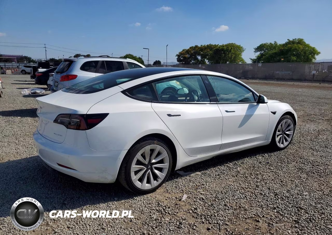 2022 Tesla Model 3 VIN:5YJ3E1EB0NF236929 - 3