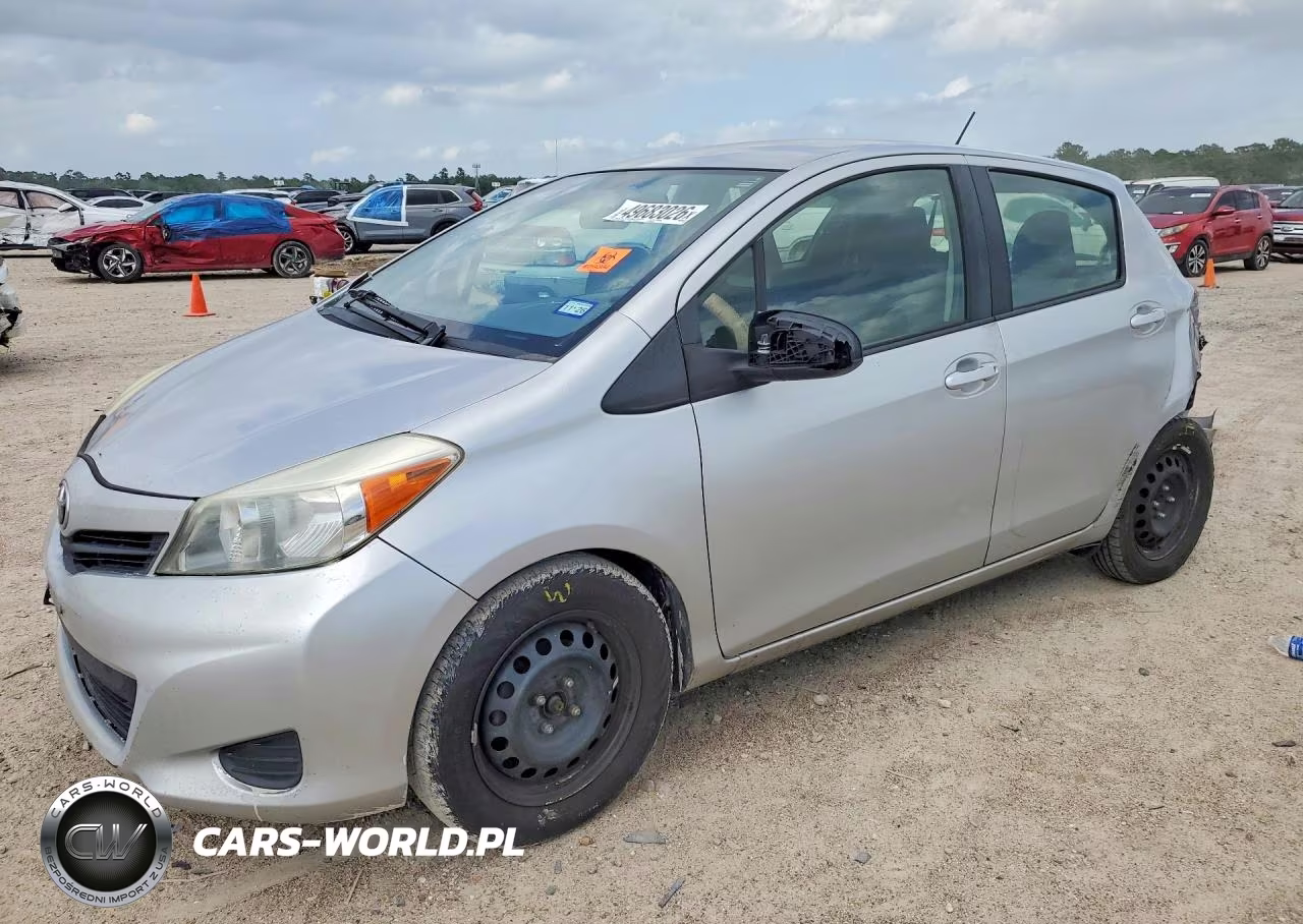 2012 Toyota Yaris 5-Door Le