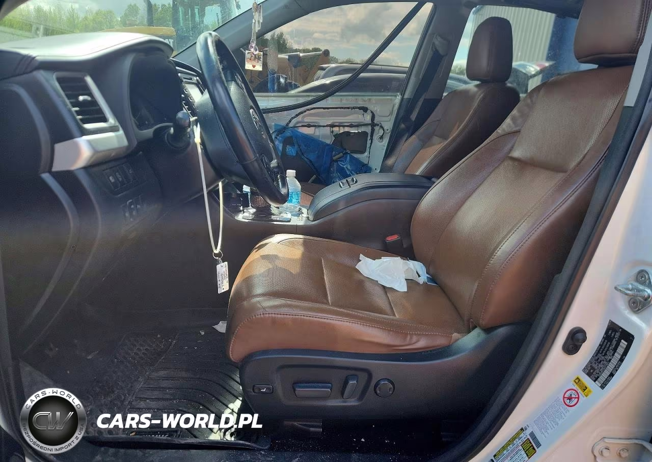 2017 Toyota Highlander Limited VIN:5TDDZRFH3HS373843 - 7