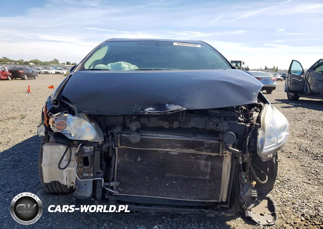 2013 Toyota Prius Four VIN:JTDKN3DU6D5619221 - 5
