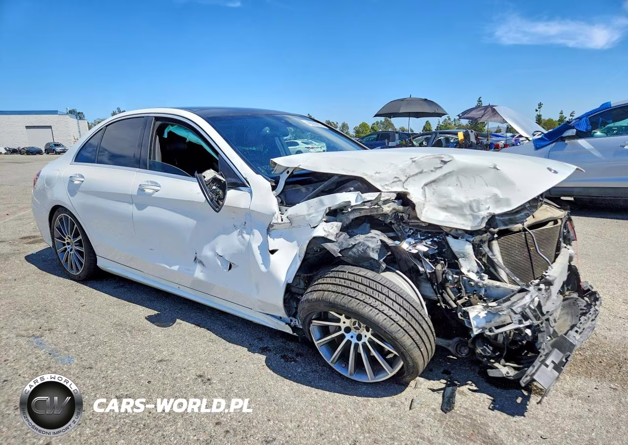 2018 Mercedes-Benz C 300 VIN:55SWF4JB5JU265031 - 4