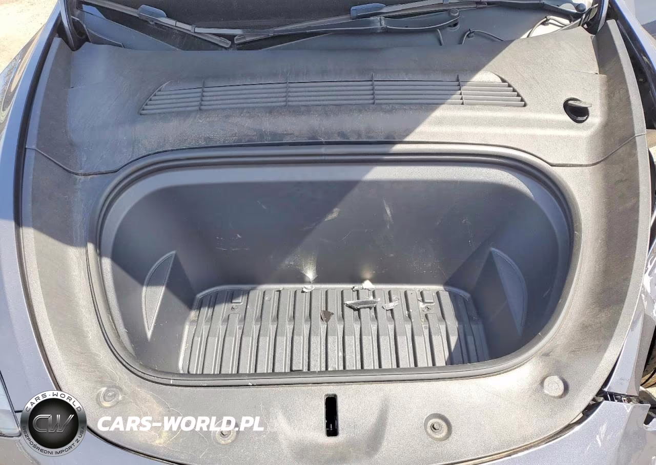 2023 Tesla Model Y VIN:7SAYGAEE2PF836805 - 12