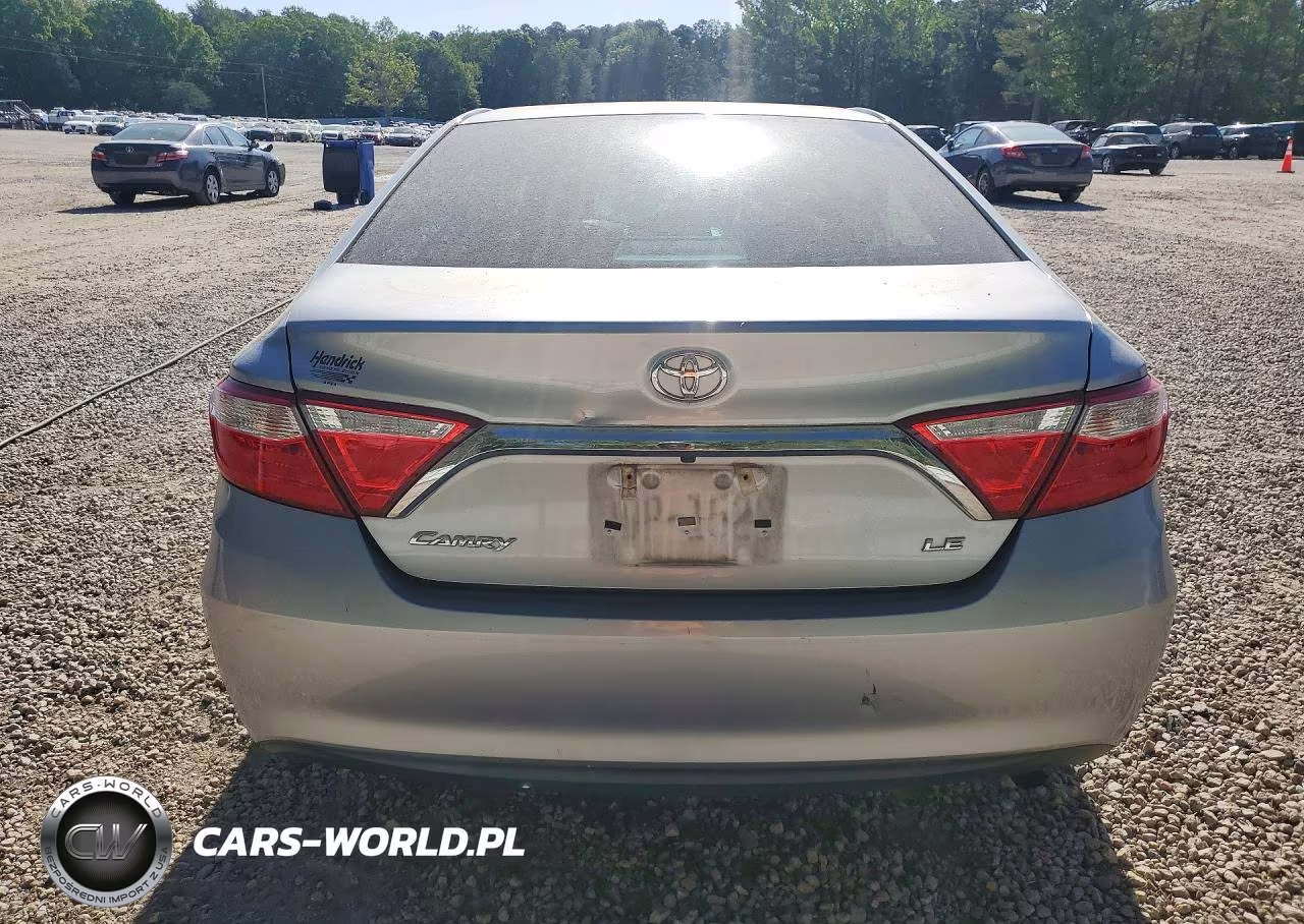 2015 Toyota Camry Le VIN:4T1BF1FK5FU928874 - 6