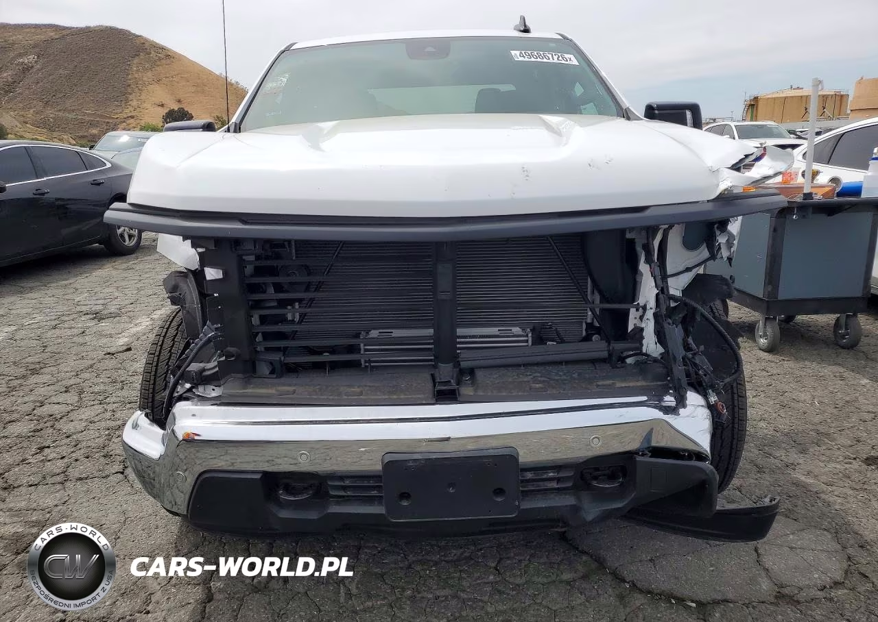 2025 Chevrolet Silverado K1500 VIN:1GCPKAEK3SZ270461 - 5