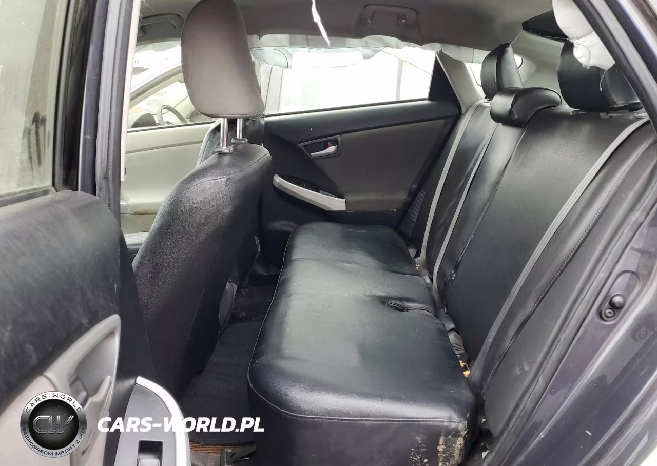 2013 Toyota Prius VIN:JTDKN3DU1D1630666 - 10
