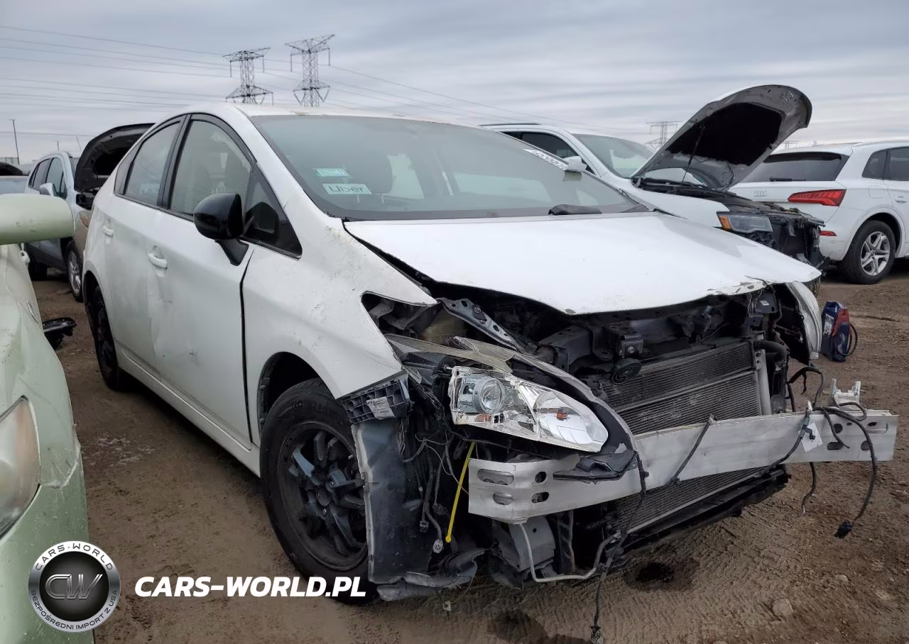 2013 Toyota Prius VIN:JTDKN3DU1D1630666 - 4