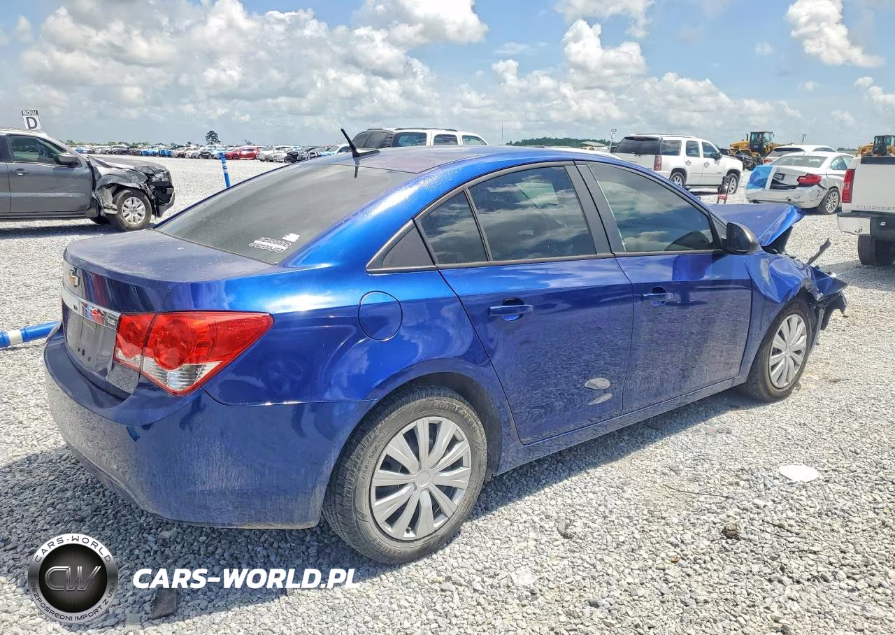 2013 Chevrolet Cruze Ls VIN:1G1PA5SH4D7170153 - 3