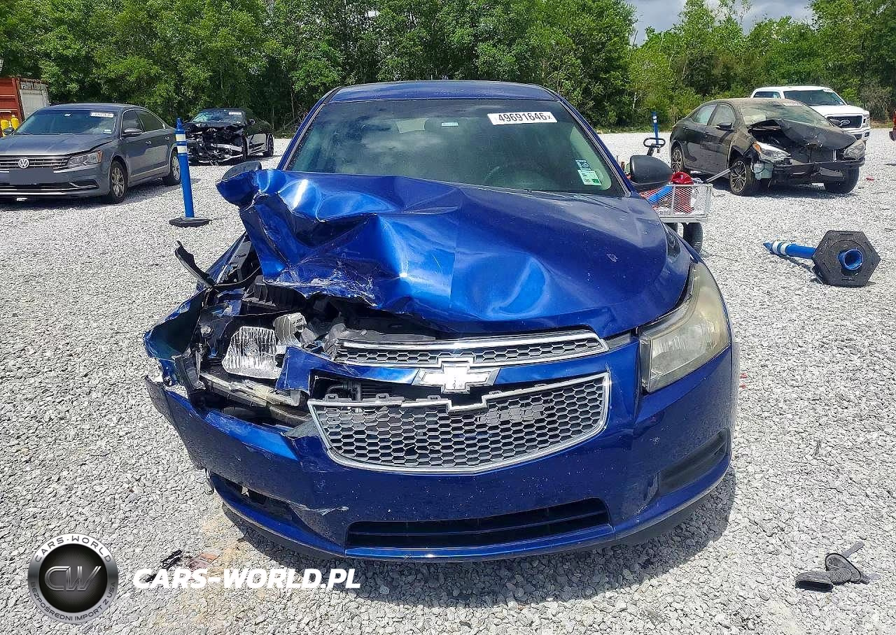 2013 Chevrolet Cruze Ls VIN:1G1PA5SH4D7170153 - 5