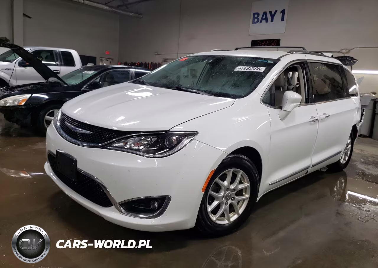 2020 Chrysler Pacifica Touring L