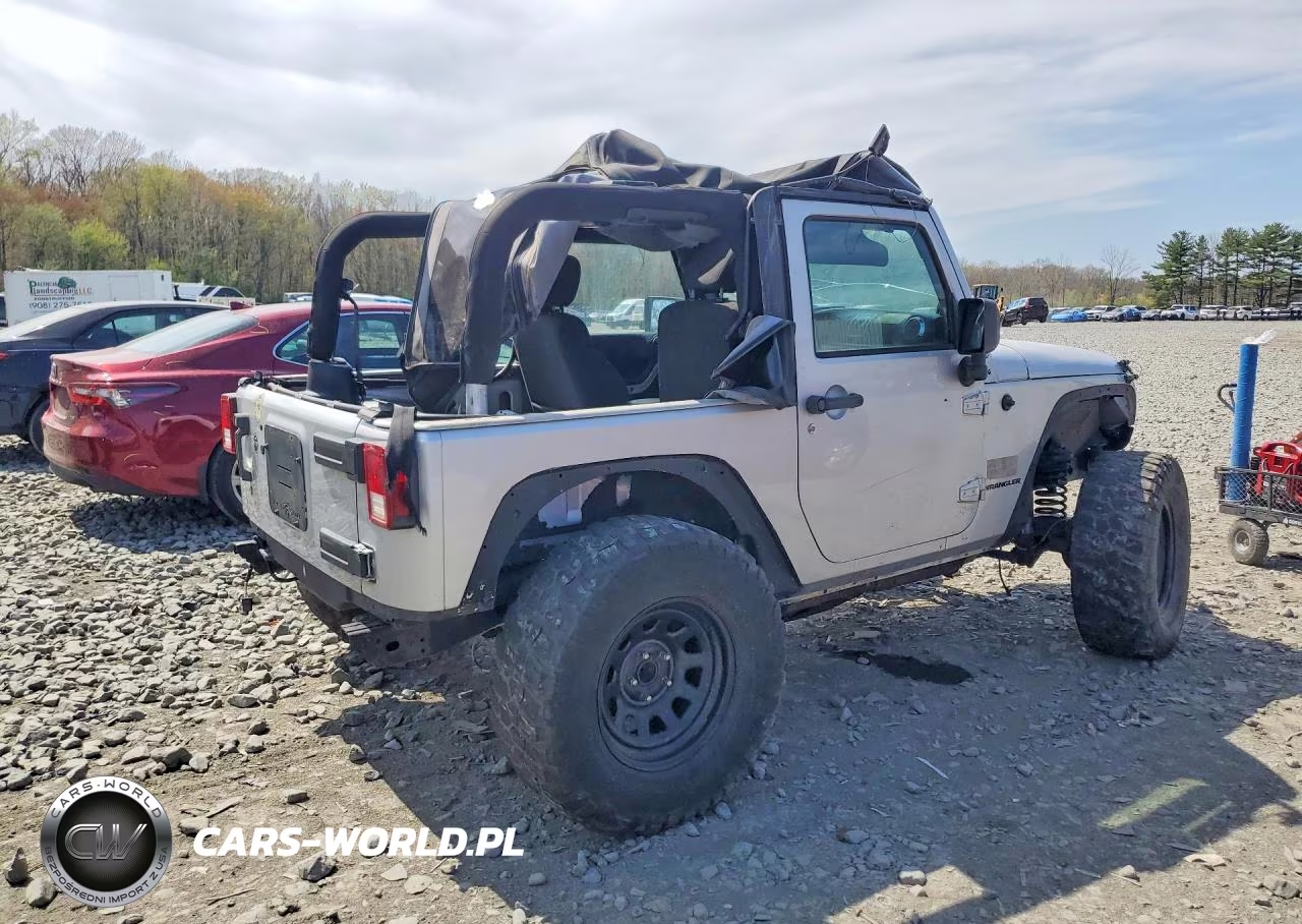 2012 Jeep Wrangler Sahara VIN:1C4AJWBG9CL230072 - 3