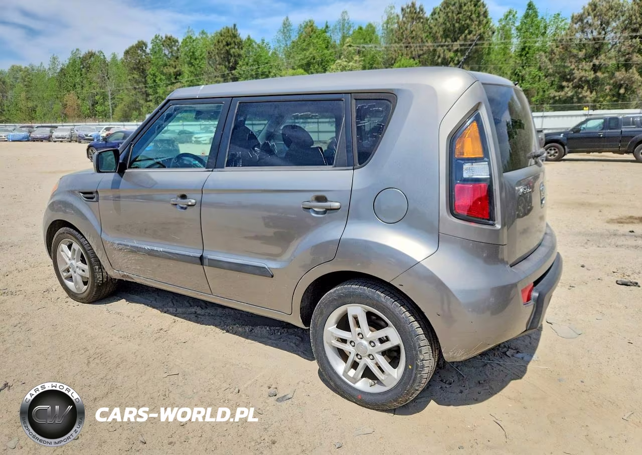 2011 Kia Soul + VIN:KNDJT2A24B7307074 - 2