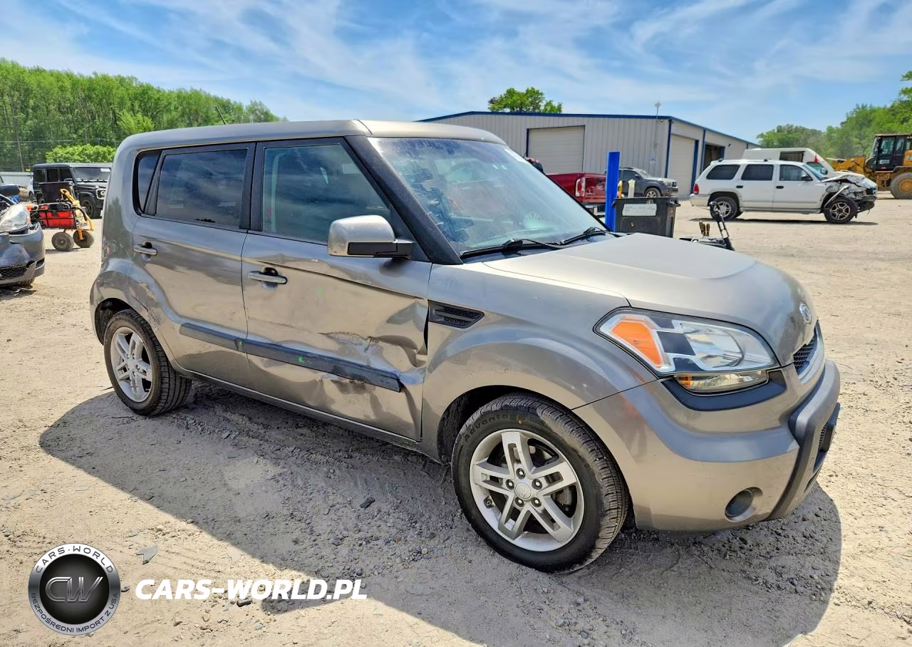 2011 Kia Soul + VIN:KNDJT2A24B7307074 - 4