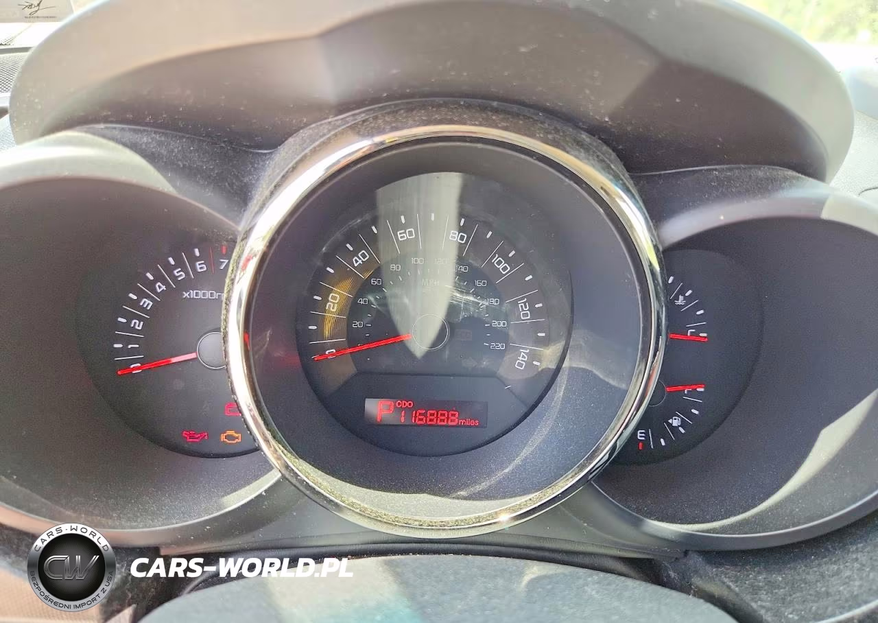 2011 Kia Soul + VIN:KNDJT2A24B7307074 - 9