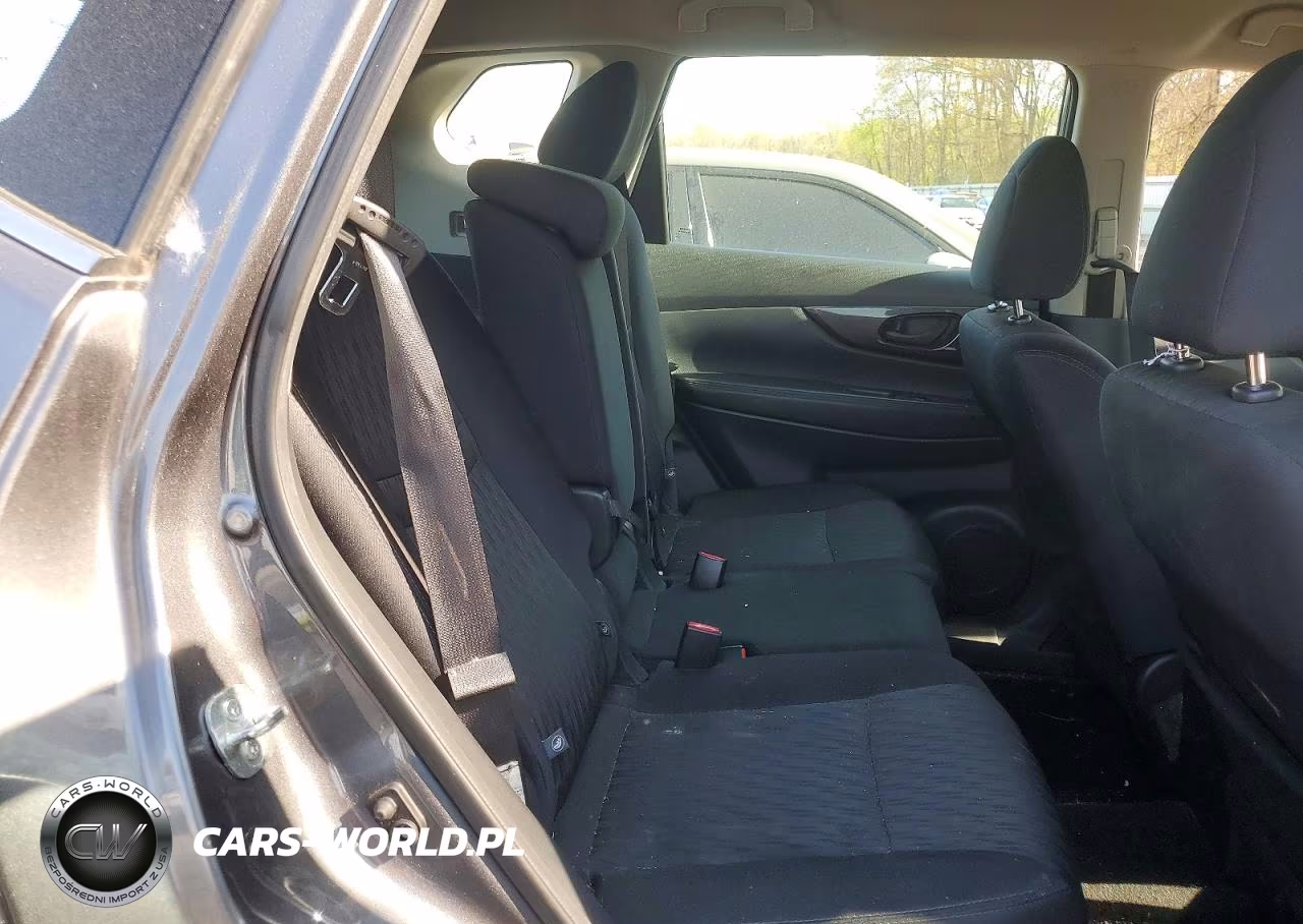 2019 Nissan Rogue S VIN:5N1AT2MV7KC826967 - 10